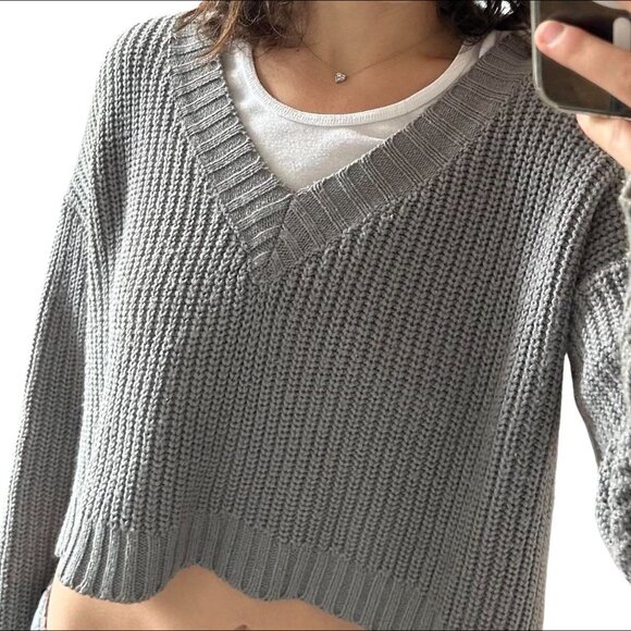 Cropped grey knit sweater - Picture 1 of 7